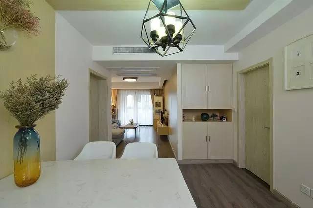 90平米房子节省空间改造,77平老房子简单装修视频