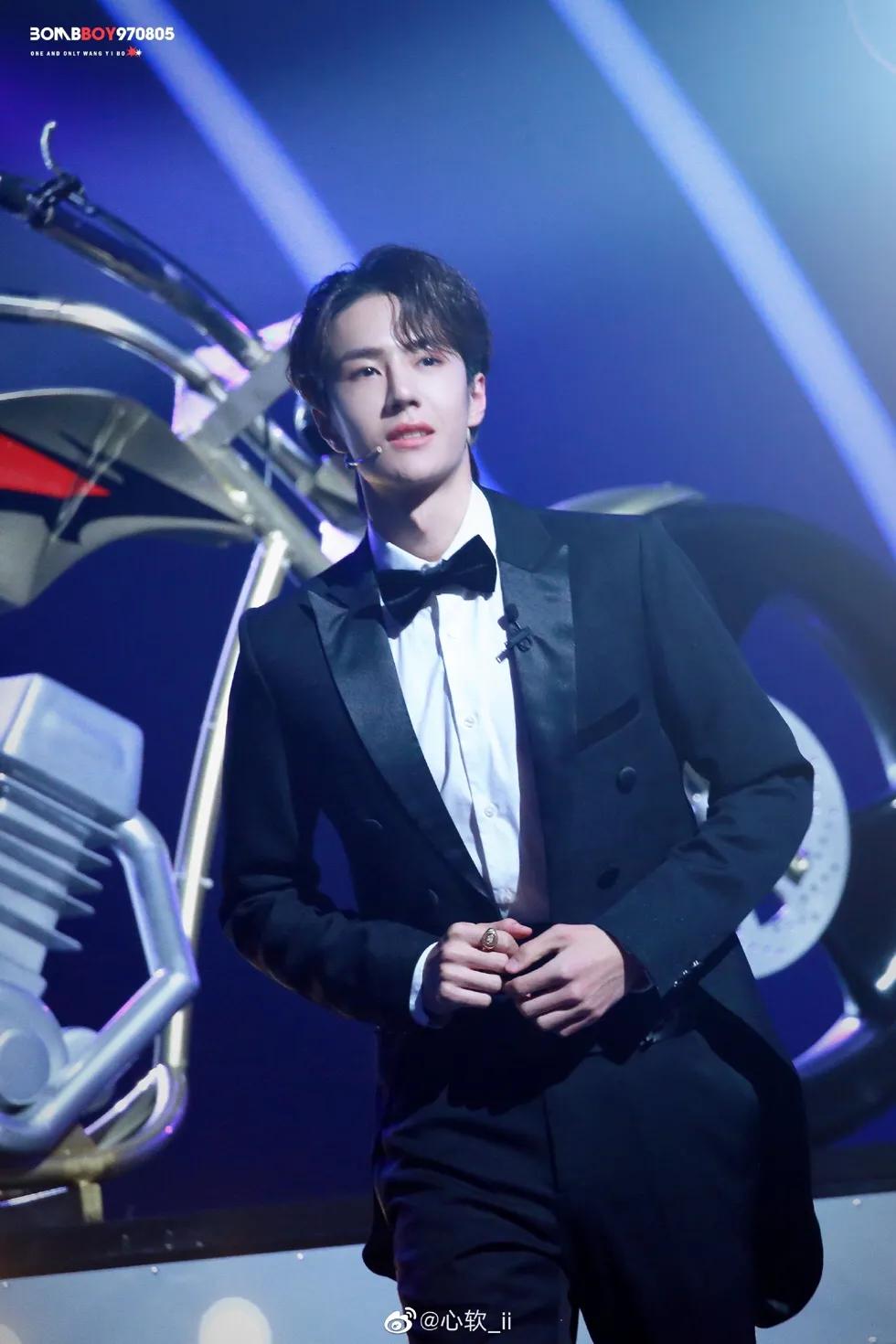 王一博代言的香奈儿蔚蓝味,香水王一博香奈儿蔚蓝