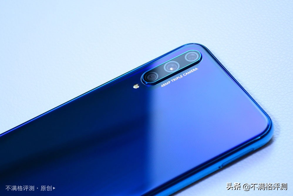 荣耀20青春版缺点,荣耀20青春版评测对比