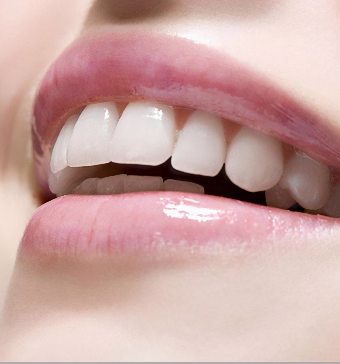 有多少人做了烤瓷牙后悔呀,为什么越来越多人放弃烤瓷牙