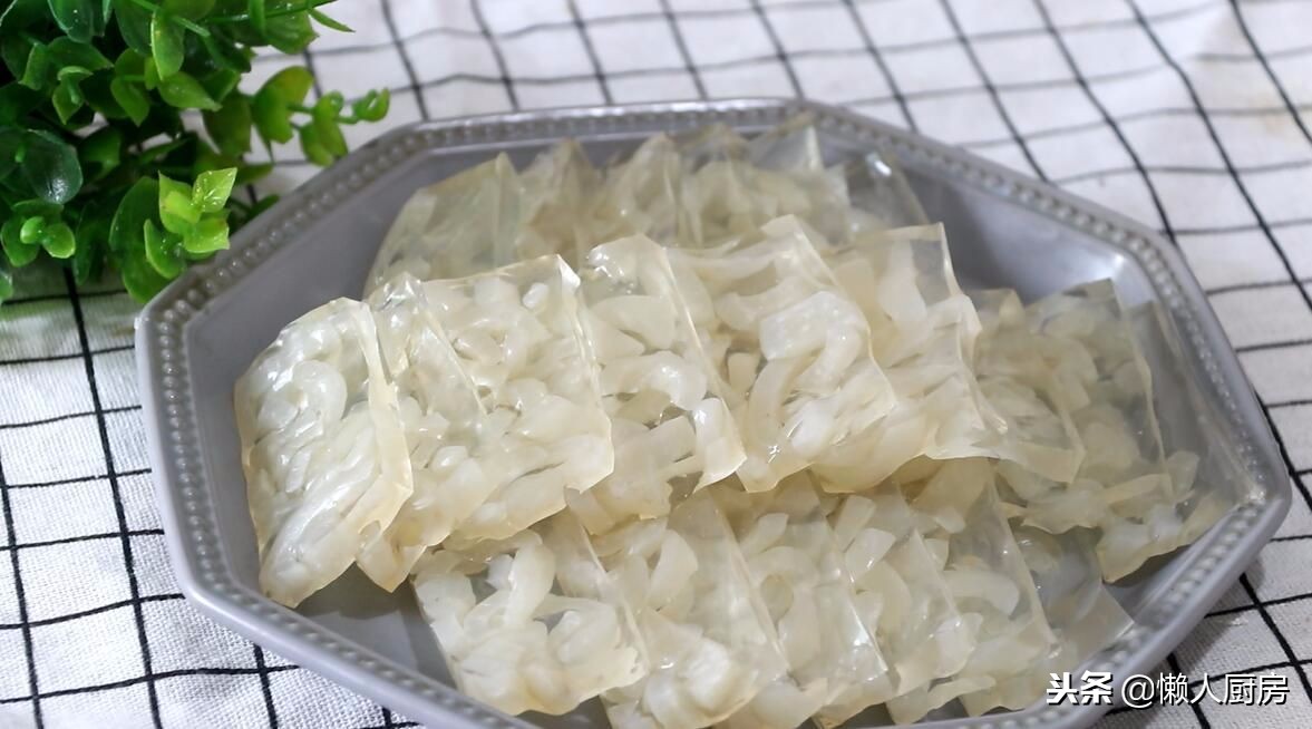 水晶皮冻的正确方法,水晶猪皮清冻的做法