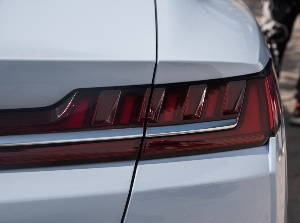 比亚迪汉全新车型,比亚迪汉顶级车型