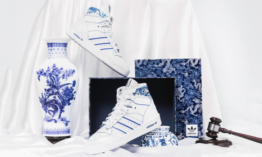 adidasoriginals联名蓝色衣服,青花瓷限定联名款