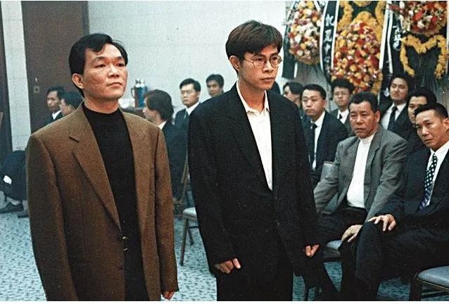 25年了，你被他们教坏了吗