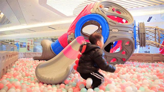 至强扫货攻略!佛山CBD潮玩新地标,女生月购物狂欢!