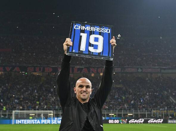 白头发的足球明星,秃顶足球明星排名