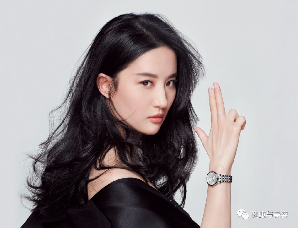 杨幂短发波波头教程,杨幂斜分发型怎么剪