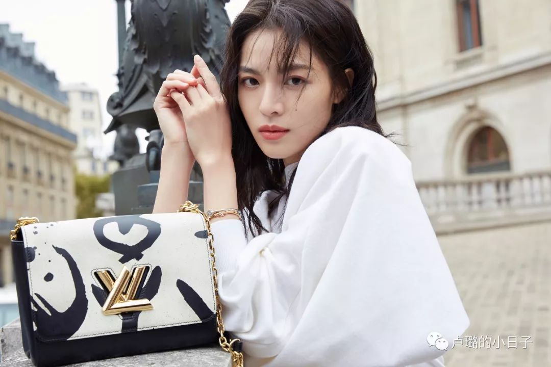 中年女士包包轻奢推荐,中年女士适合买什么样的包包