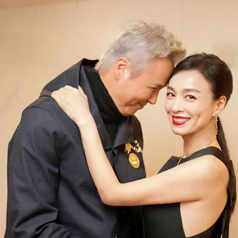 富婆张庭的迷惑行为:身家300亿,日花费不到10元?