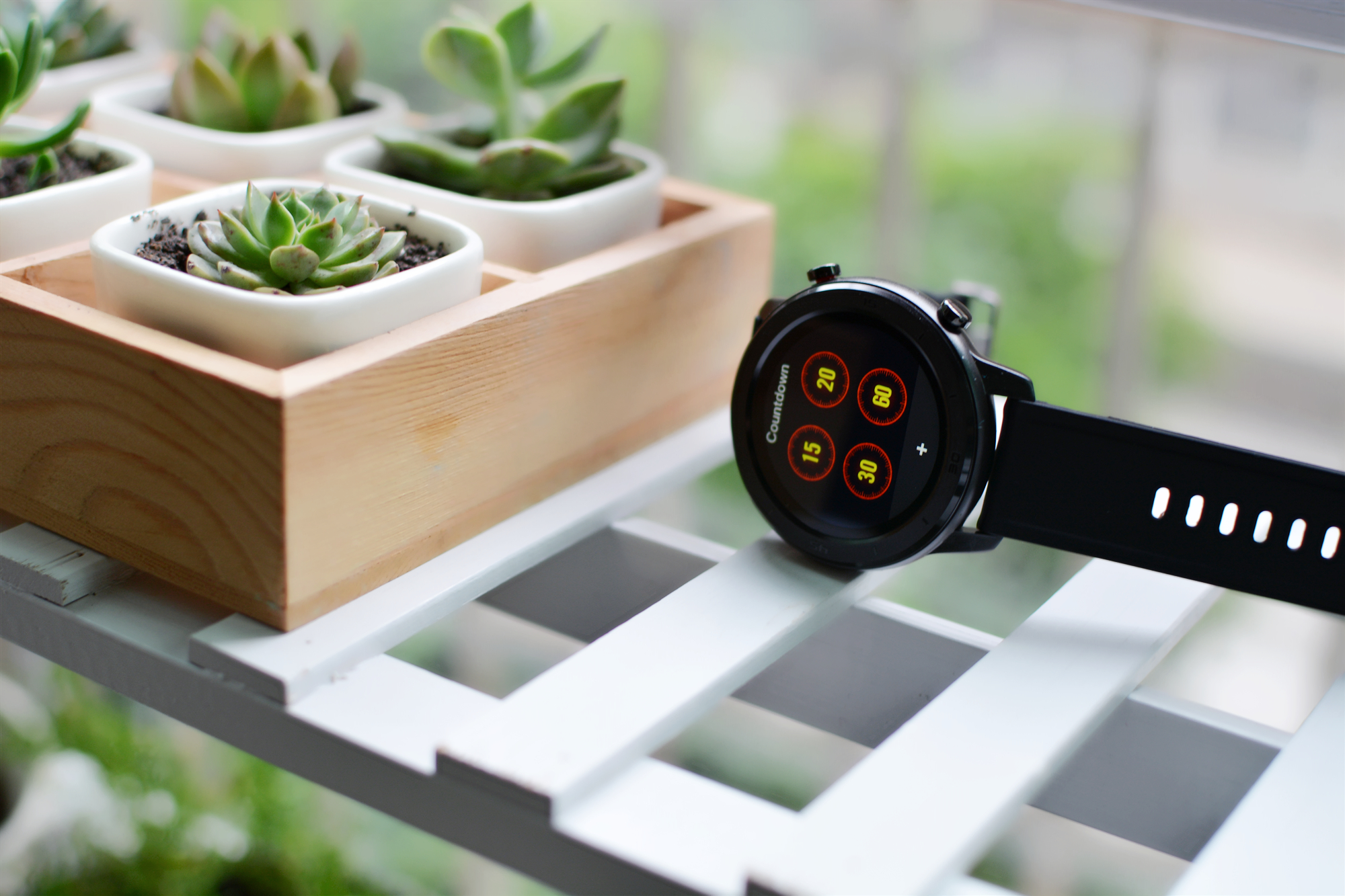 戴上智能手环进行户外运动,带上vivos15去旅行