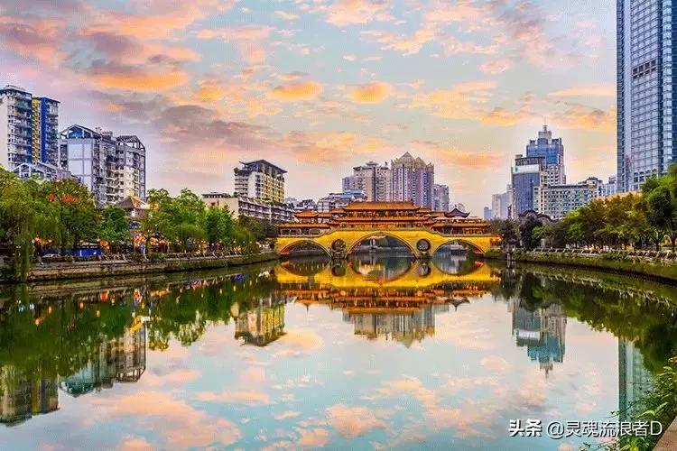 秋天是好闻的桂花香,桂花香才是秋天的灵魂