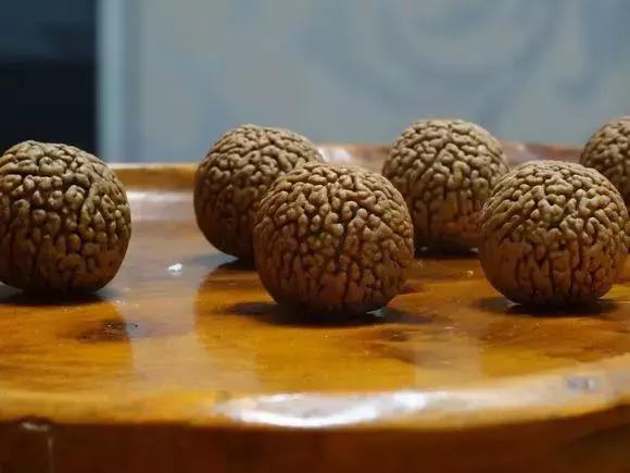 脑纹桃核手串的正确盘法,脑纹桃核怎么挑选