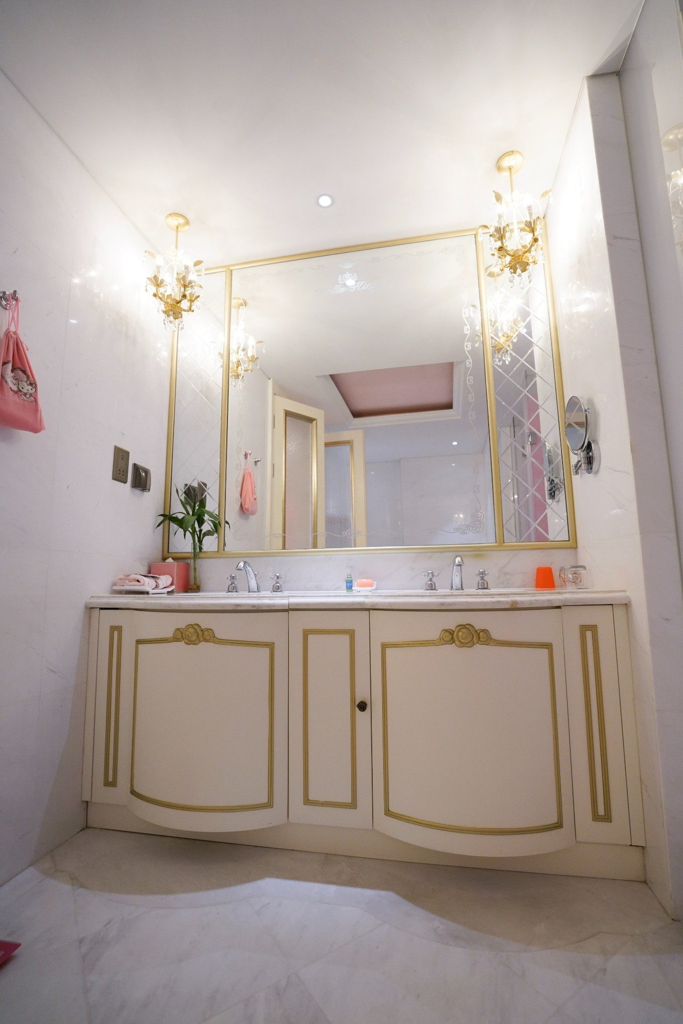 hellokitty邀请函,hellokitty的邀请函