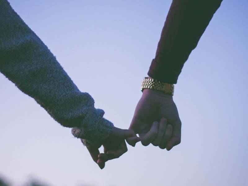 分手了怎么发信息给他让他更内疚,被分手的时候很卑微