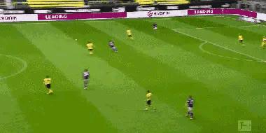 沙尔克04，0：4,寓意深刻啊！今晚拜仁势必火力全开，不落多特