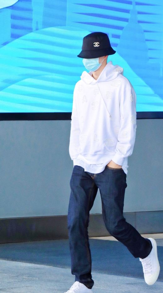 一博最新红毯照,一博退娱乐圈了吗