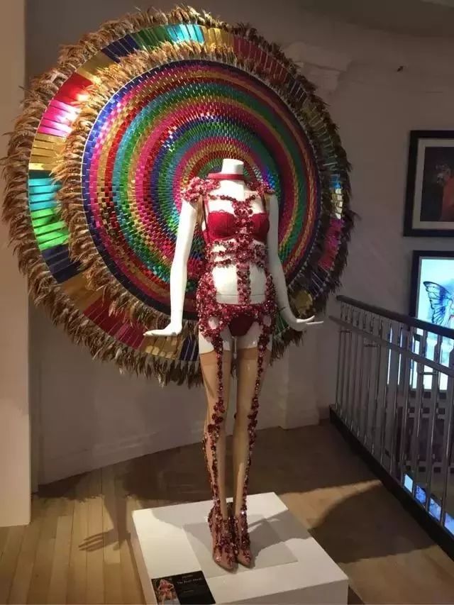 维密天使钻石内衣,维密天使黑色蕾丝内衣