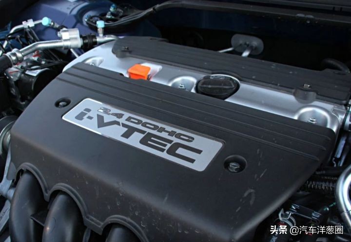 9万的十代雅阁,皇冠雅阁对比