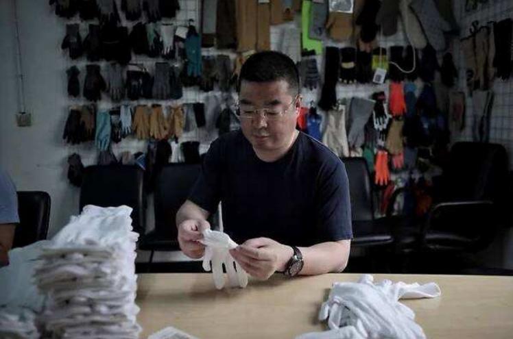 1002人求情书背后，是陆勇14年的坚持，更是祖国的日益壮大