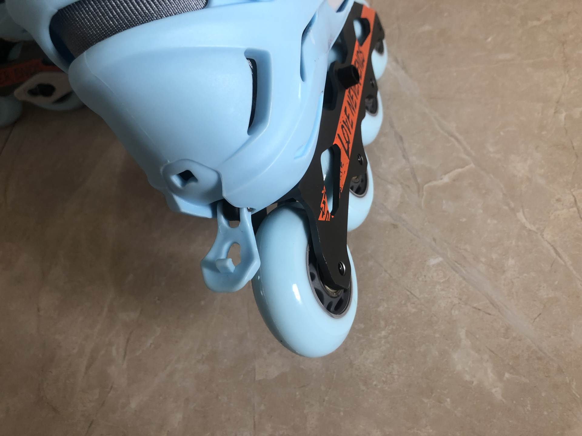 柒小佰运动减震自行车16寸价格,柒小佰轮滑鞋能用于训练鞋吗