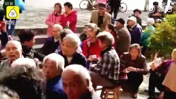 面馆开业免费5天，结果……沦陷了！网友：老板你后悔没？！