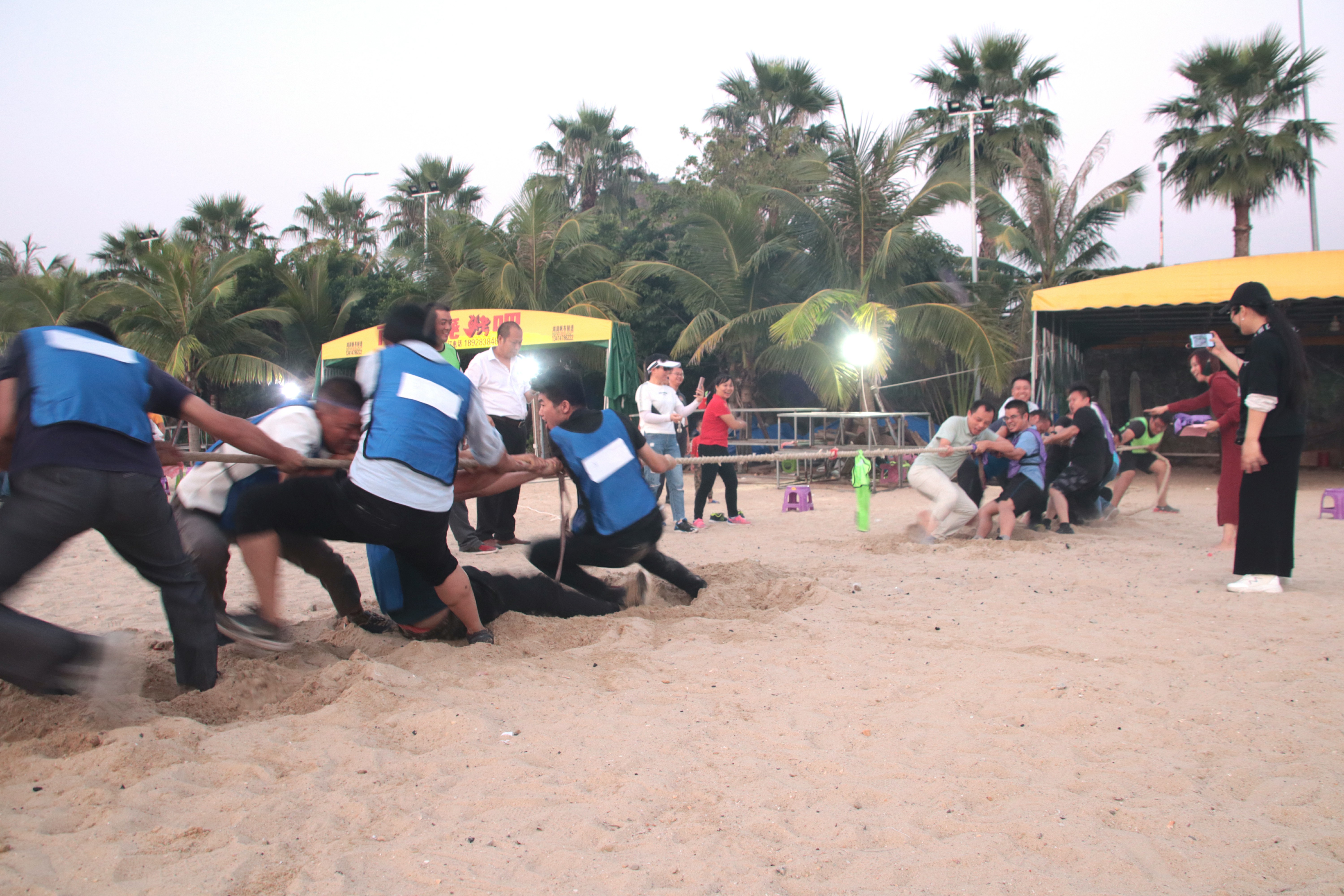 宏恒谷中志惠州巽寮湾之旅:努力工作,快乐生活