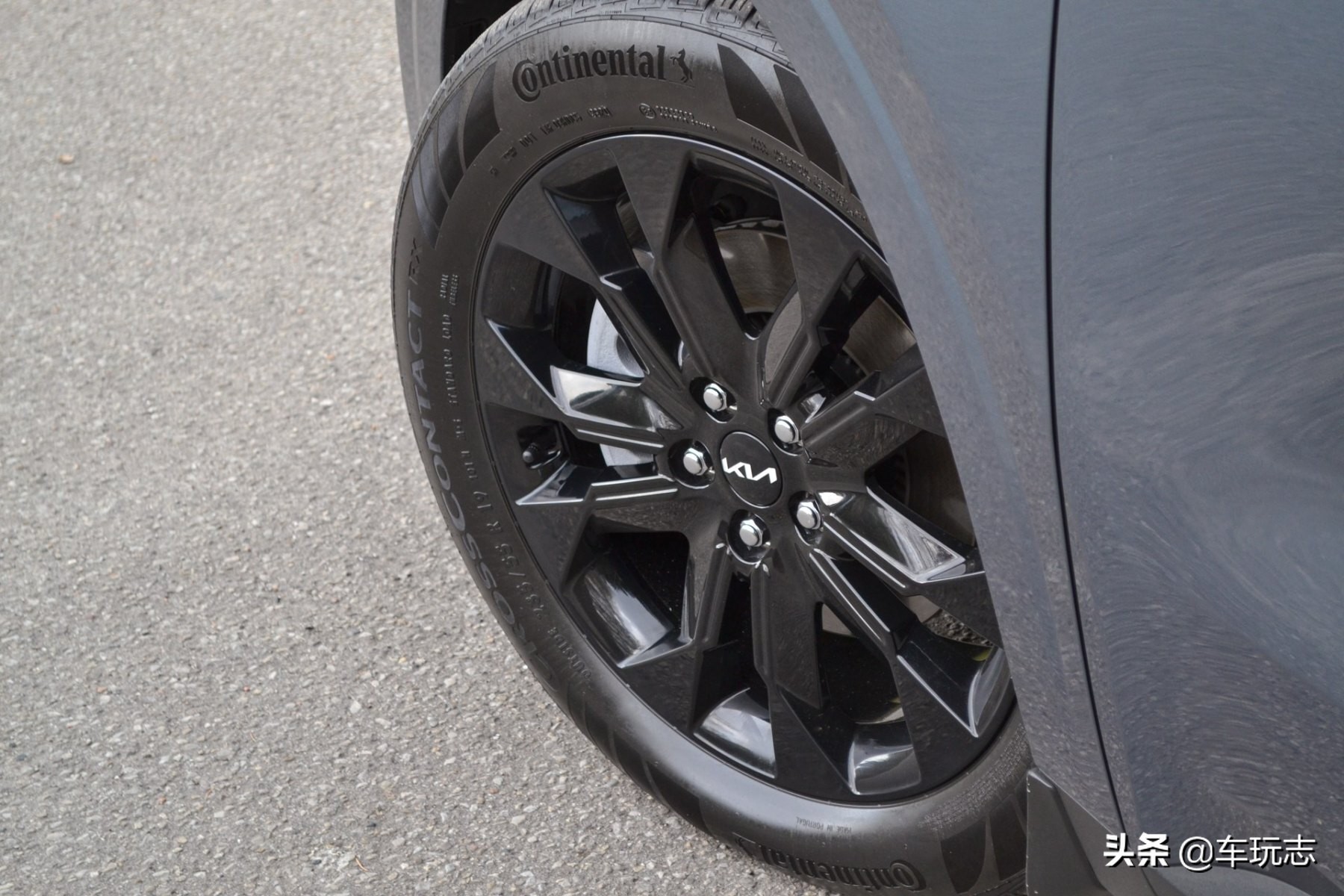 2023款起亚嘉华亮相,起亚嘉华国产mpv2020款高顶