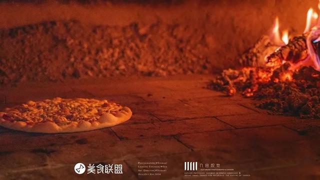 昆明这家开在76年前电影院的餐吧，手工披萨被写进国外旅游攻略