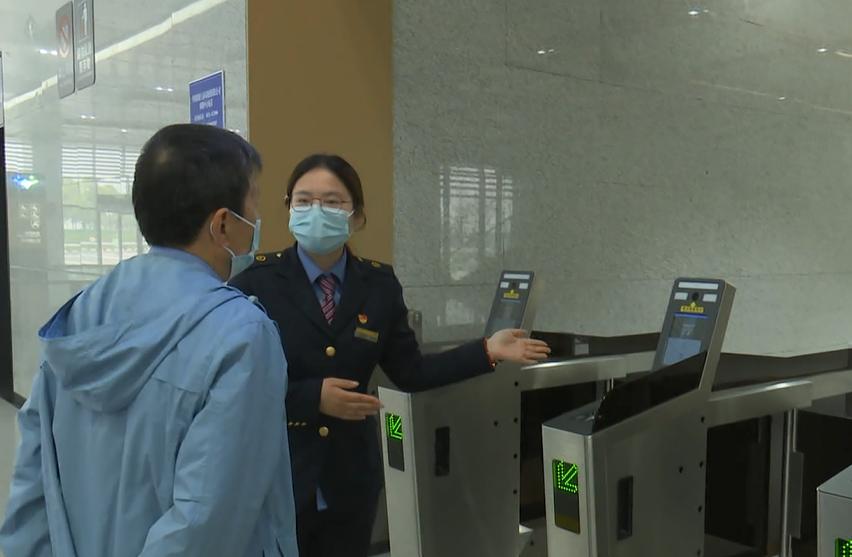 见证四十年奋进新征程,奋斗新时代书写铁路情