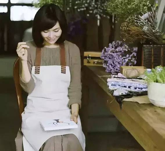 十年前的美女主播去哪了,十年前离开央视的女主持人