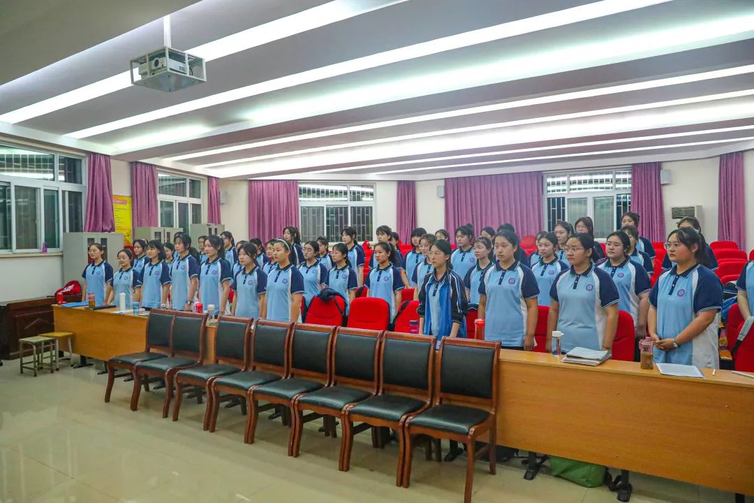 郑州二中和郑州十九中哪个好,郑州19中高中部是好学校吗