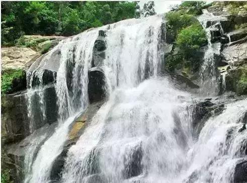 海南白石溪瀑布在哪里,海南白沙罗帅村瀑布