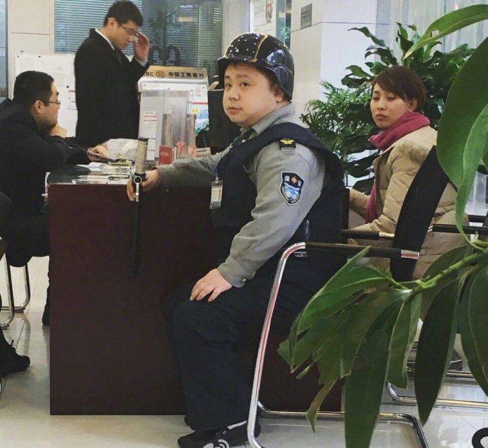 女追男的隔层纱搞笑段子,女追男隔层纱搞笑歌曲