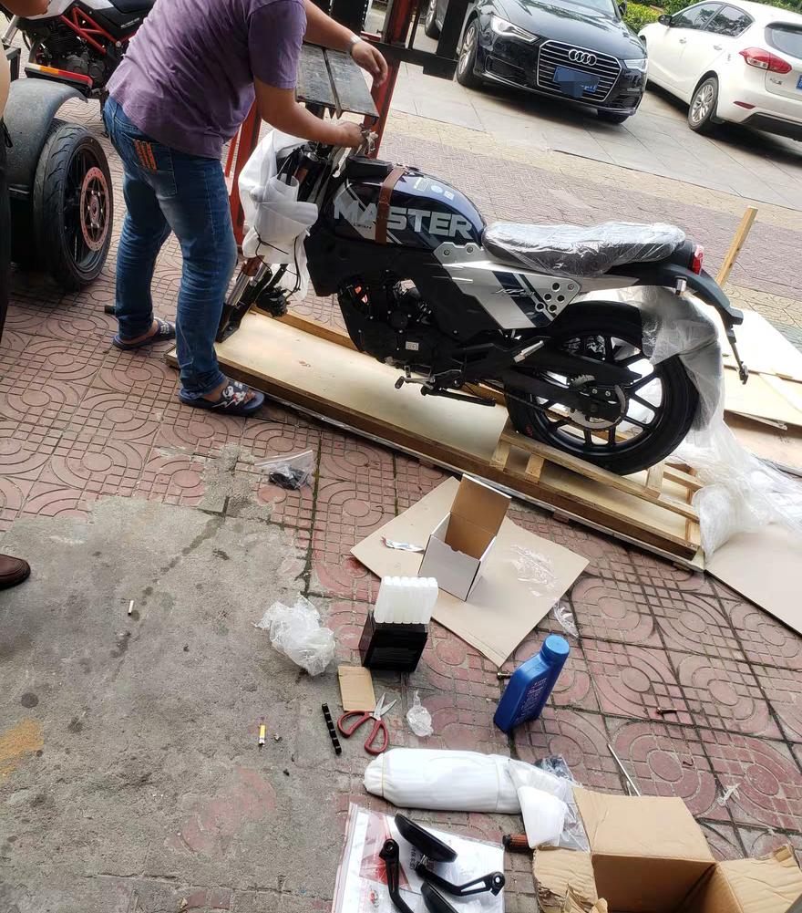 实体店买摩托，如何避免被坑？