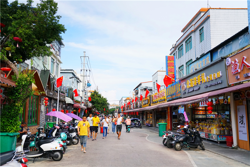 北海旅游，鲜榨果汁6块深海鲍鱼1.2元，东北大哥为何在此居住30年