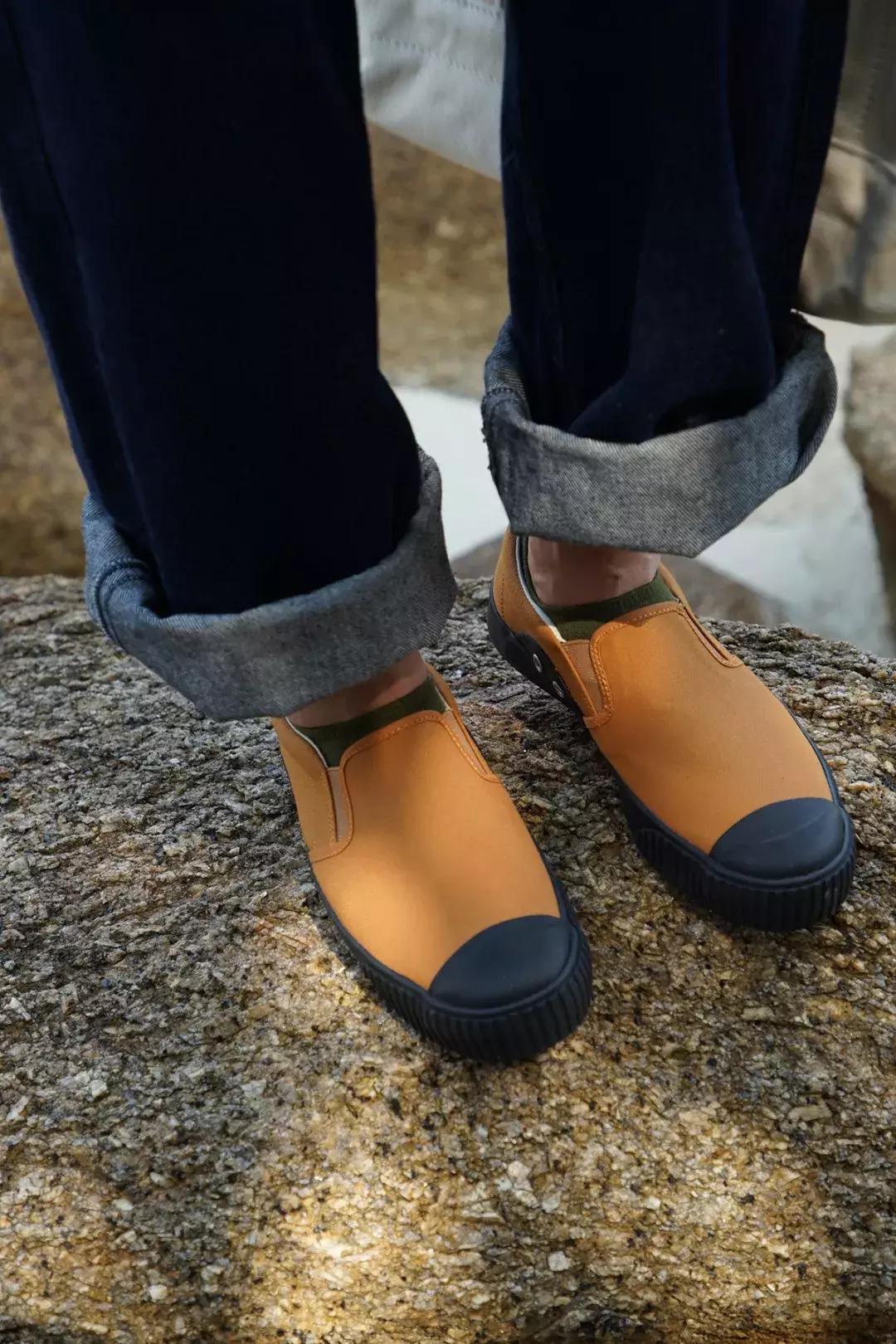 旅行中总会遇到形形色色的人,旅行中总是有两种人