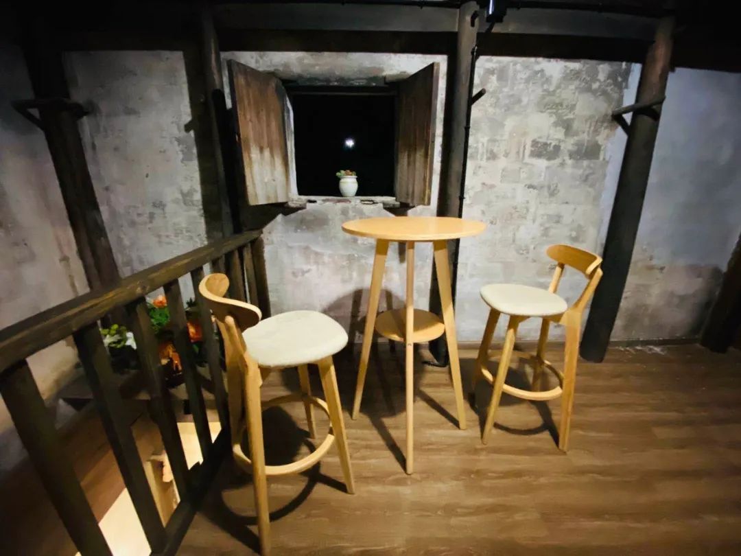 夜新叶，新叶夜，夜夜夜夜夜！唱吧醉仙居，探秘奶茶吧，茶憩戏曲馆，漫步烟花巷……每周六晚