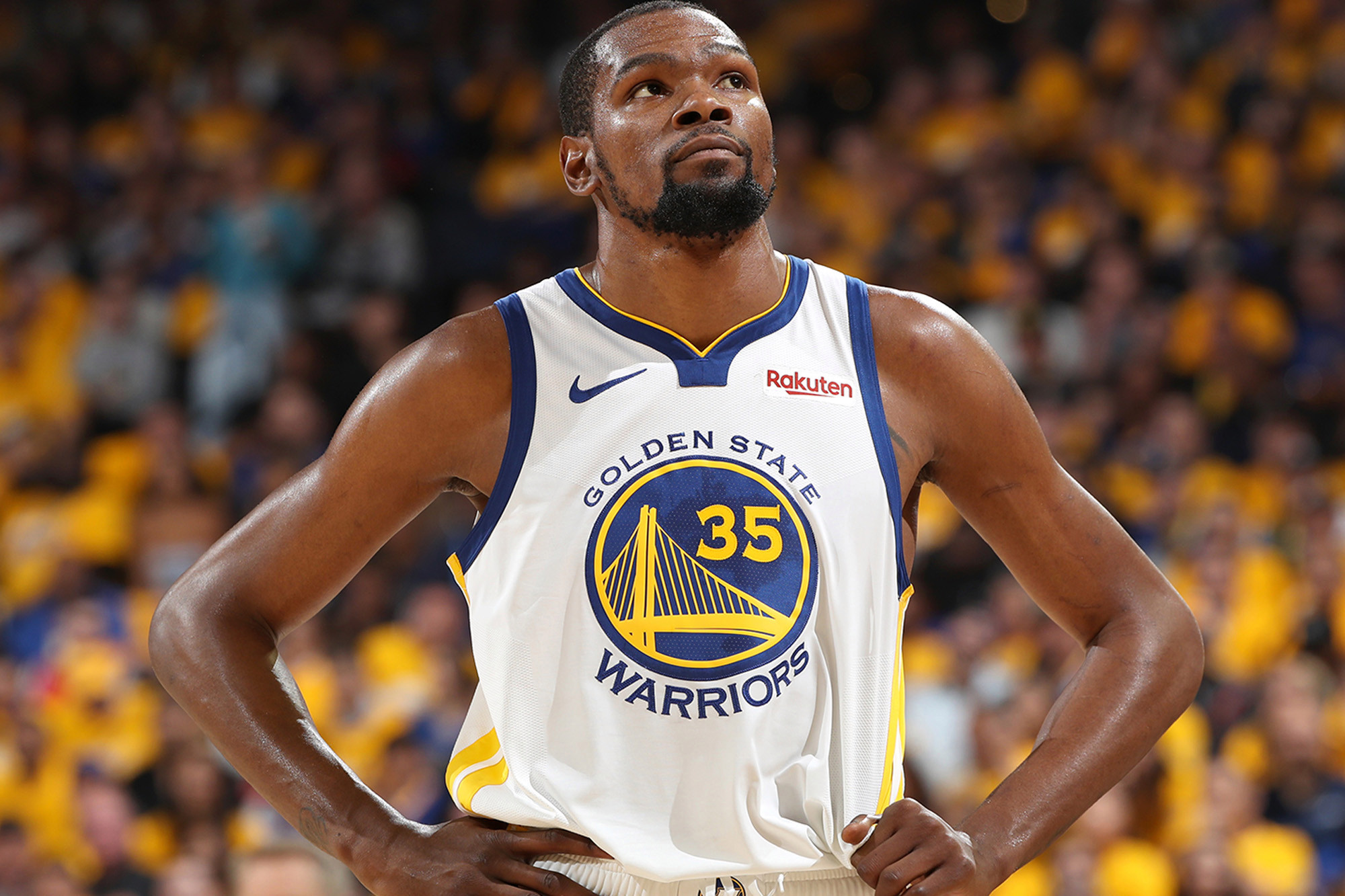 各球队退役球衣名单,谁的球衣被三个球队退役