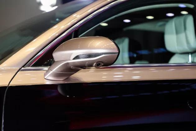 敢在人民大会堂开发布会的品牌看完我大写的服了