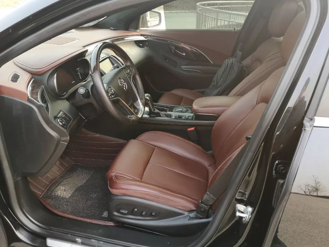 十八万买一个2.0t的别克君越真香,18款2.0t别克君越二手值得买吗