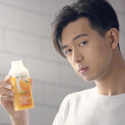 李现代言的味全每日c和熊本熊出了联名款，不过网友更想要李现瓶