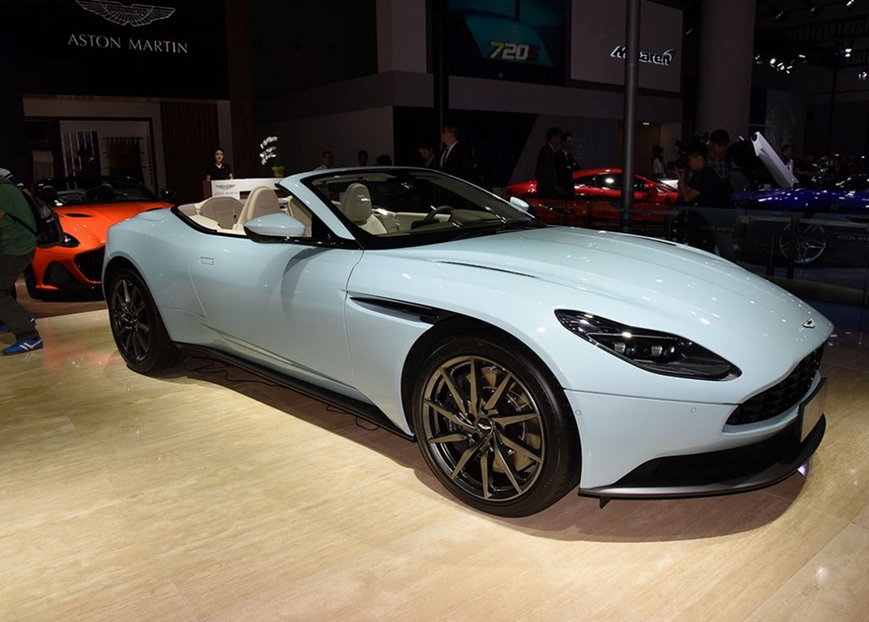 阿斯顿马丁vantage珊瑚橘 (马丁珊瑚橘)