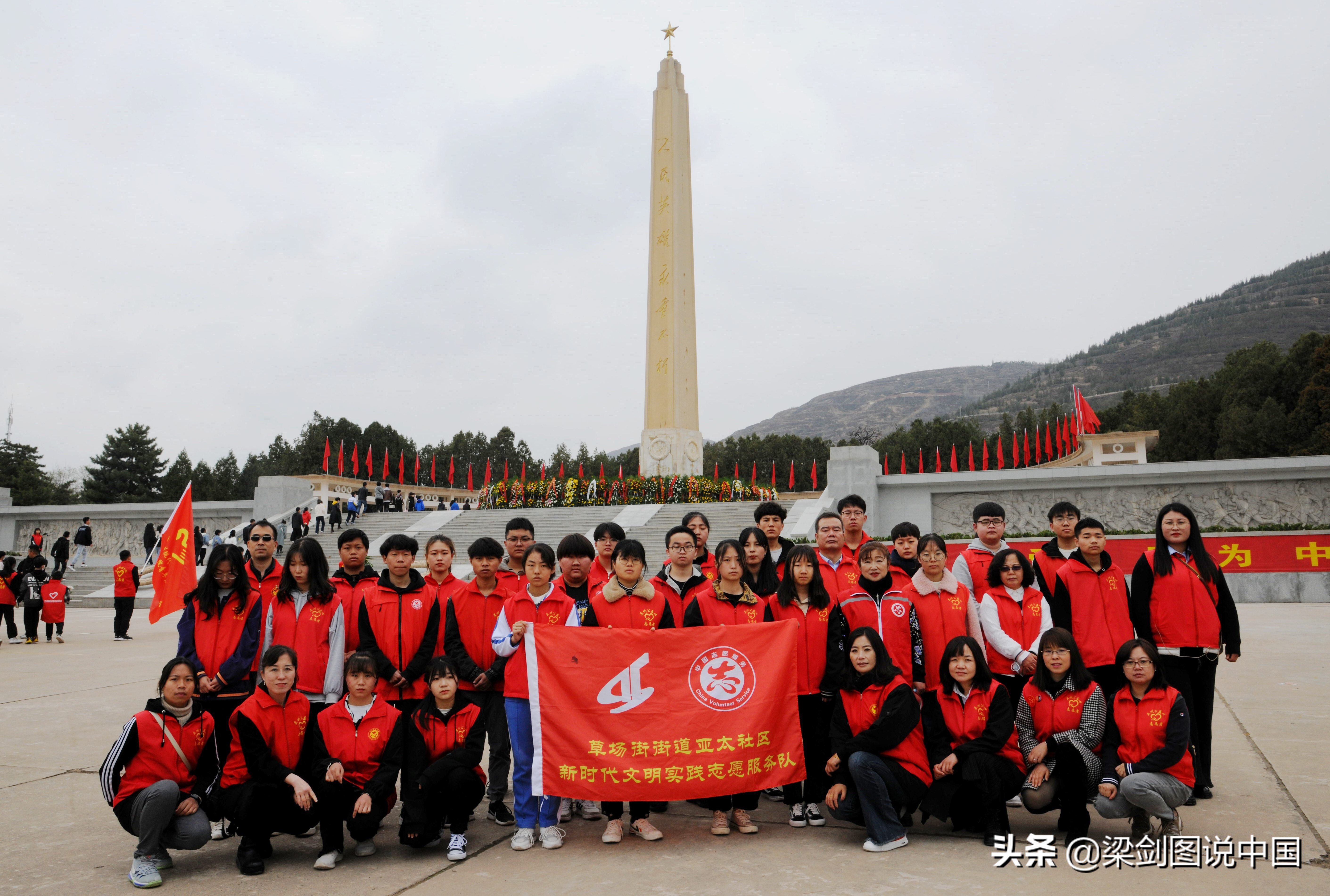 兰州缅怀革命烈士传承民族精神,兰州缅怀先烈