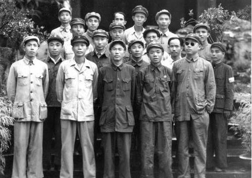 邓华有多厉害？毛主席极力称赞，彭老总：不听邓华言，吃亏在眼前