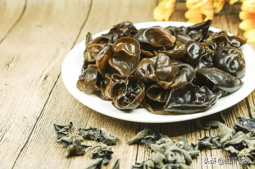 吃黑木耳进icu,木耳中毒住进icu