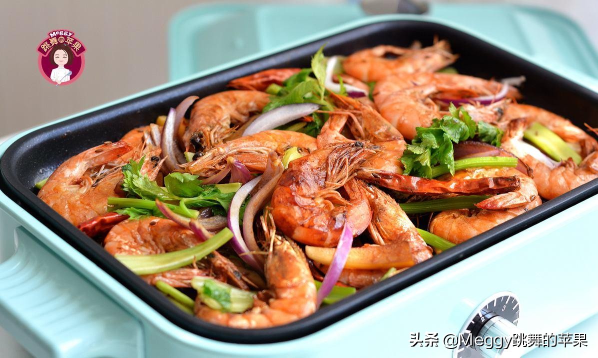 除夕年夜饭，8道吉祥菜，有荤有素，色香味俱全，老人孩子都喜欢