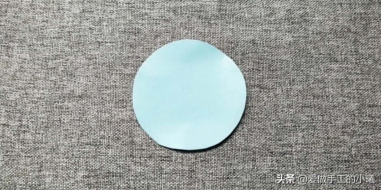 小雨伞折纸复杂版与简易版,小雨伞折纸简单小班