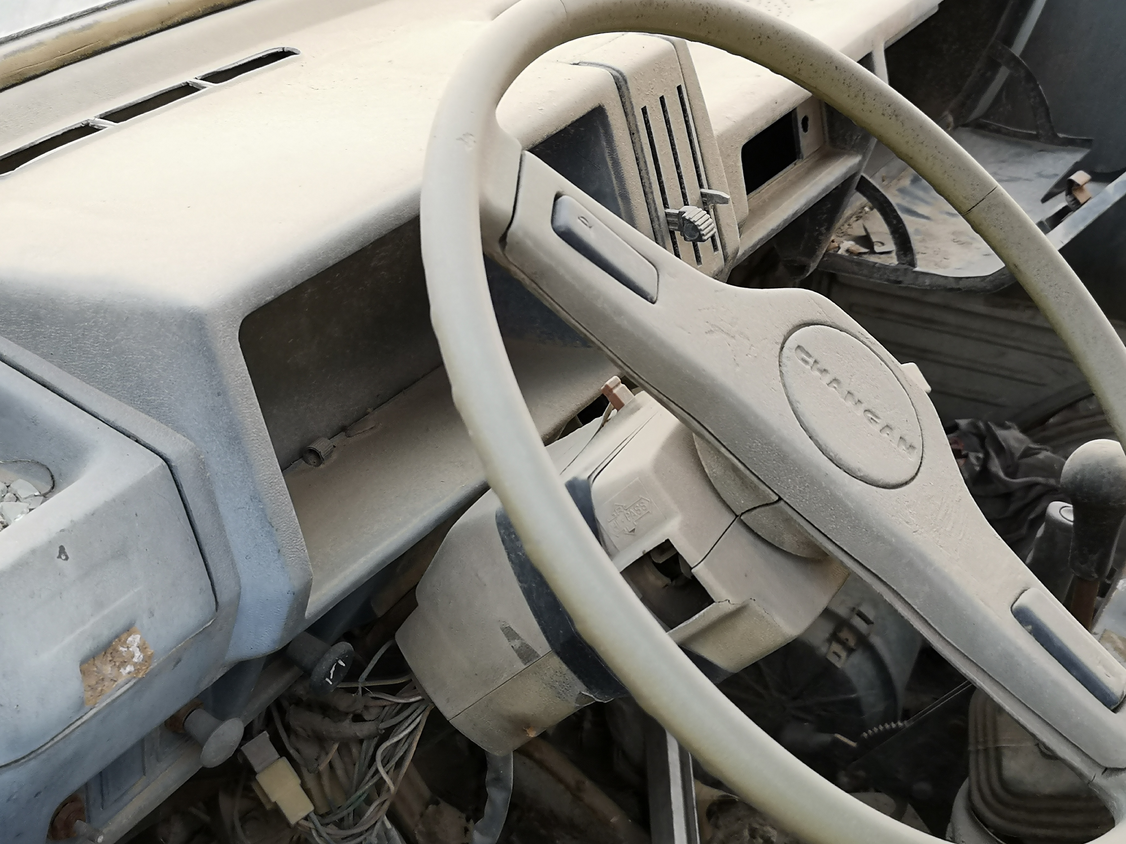 重回八九十年代停车场实拍长安经典老微面