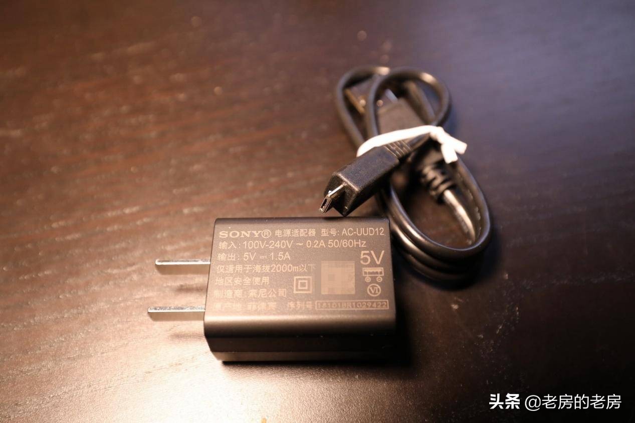 最贵是否最强？Vlog神机索尼RX0M2迷你黑卡体验