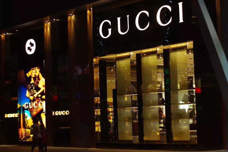 300元假包一眼假吗,三百块仿包